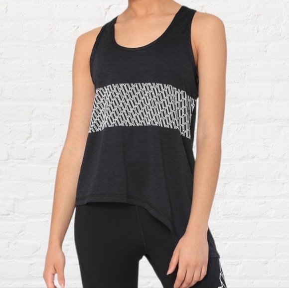 3/$30 ❤️ Puma Size XS Black Asymmetrical Hem Tank Top - Picture 1 of 15